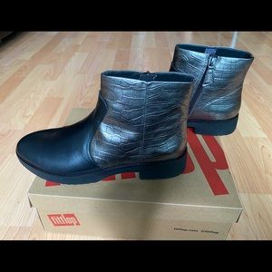 NWT&B Fitflop Mara Ankle Boots size 8.5